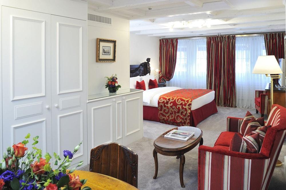 โรงแรมเดอ ลา ซิกอญ เจนีวา ภายนอก รูปภาพ A suite at the Hotel de Crillon