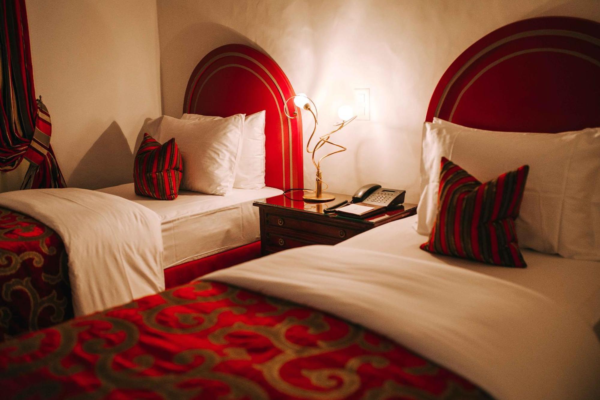โรงแรมเดอ ลา ซิกอญ เจนีวา ห้อง รูปภาพ A room at the hotel