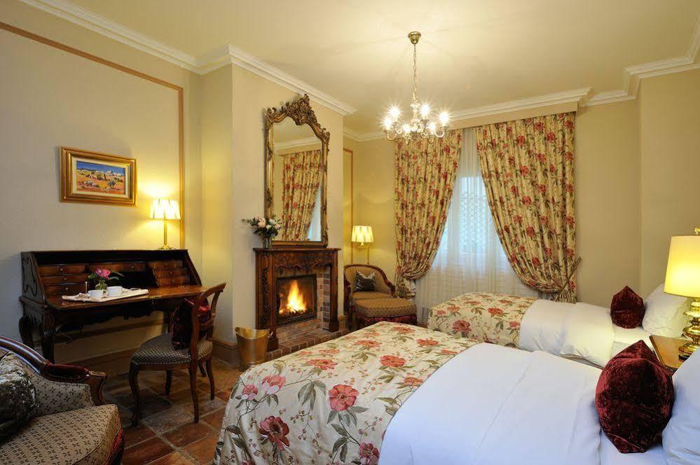 โรงแรมเดอ ลา ซิกอญ เจนีวา ภายนอก รูปภาพ A room at the hotel
